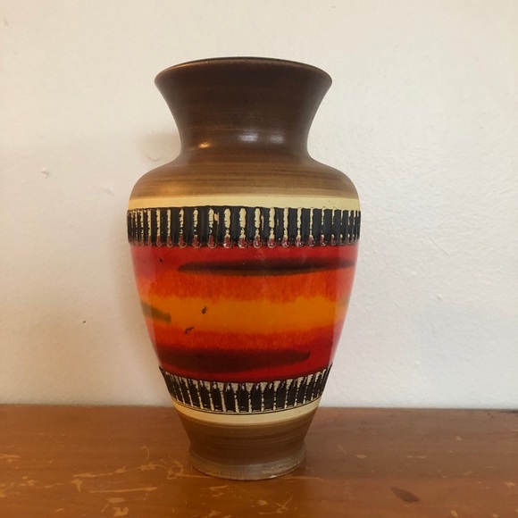 Glass Vase 🏺 - Picture 2 of 3